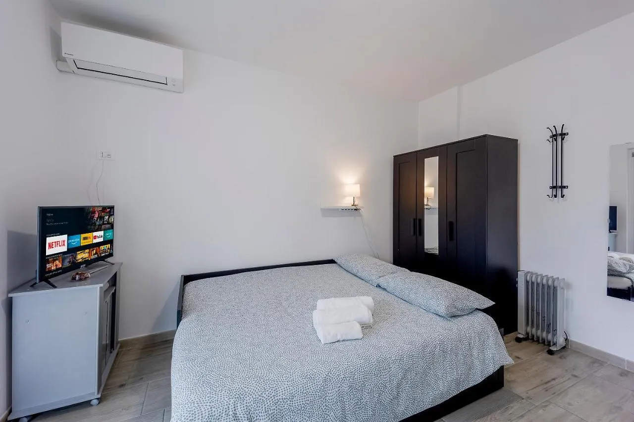 Il Gattino Di Porto - Apt 1 - Monolocale Veranda Piscina Imperia